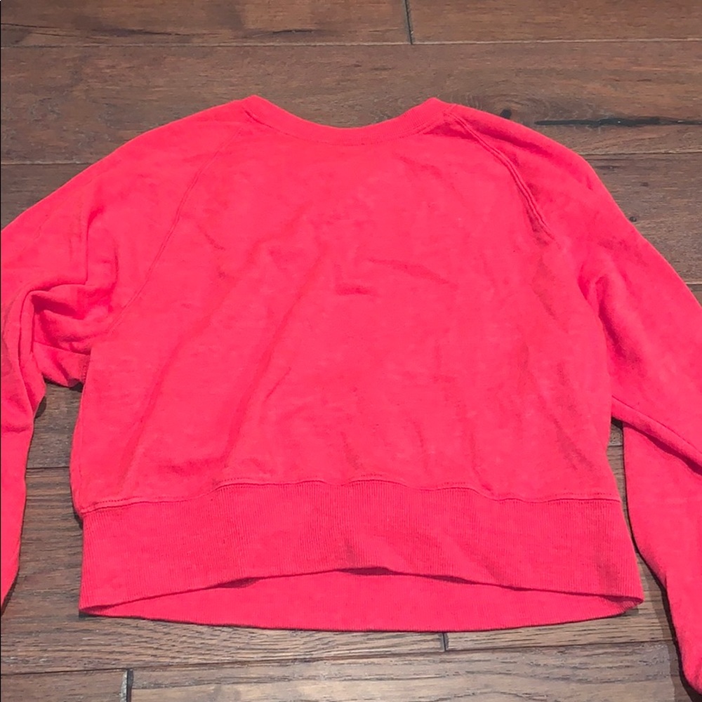 Garage Red Cropped Crew Neck👕